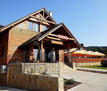 Wellness Pension & Salas Saris Park Prešov Extérieur photo