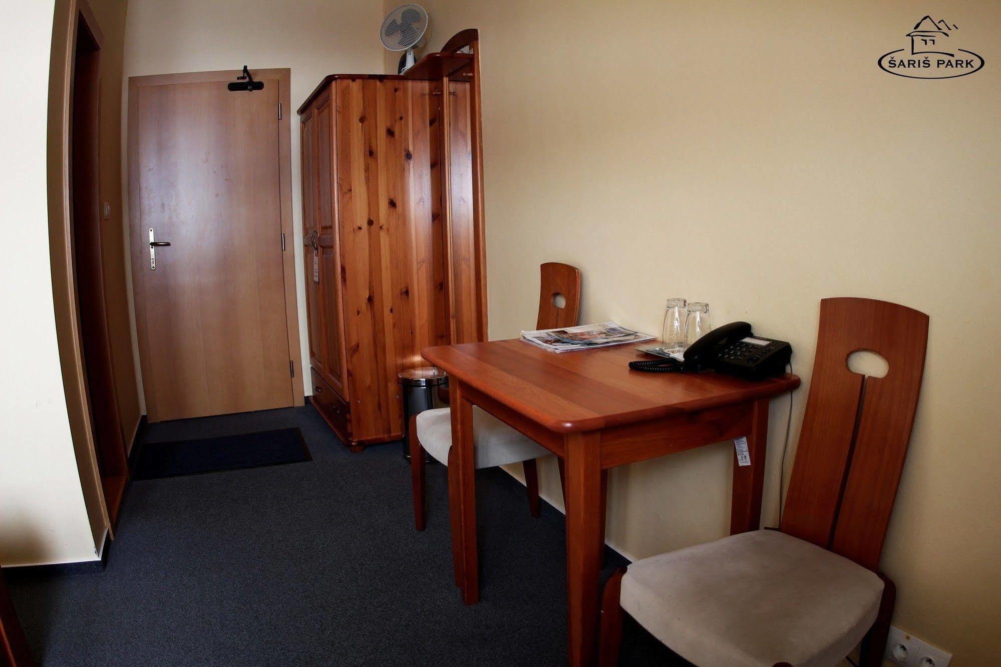Wellness Pension & Salas Saris Park Prešov Extérieur photo